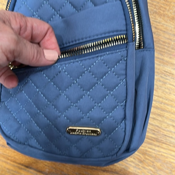 Cross body bag! - Picture 4 of 6